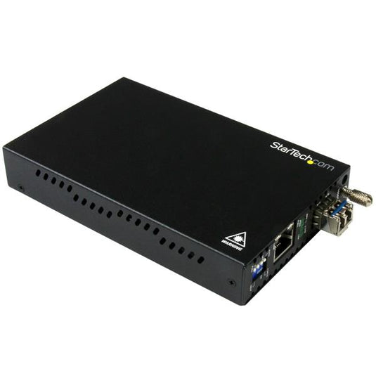 StarTech.com Gigabit Ethernet Copper-to-Fiber Media Converter - SM LC - 20 km - TopAV